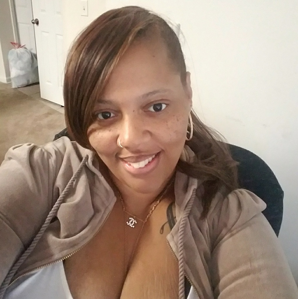 Meet your Posher, Latisha